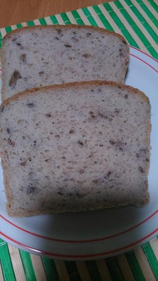 Tmavý chlieb