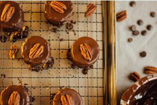 Orieškovo čokoládové mini tortičky od Sisters Bakery